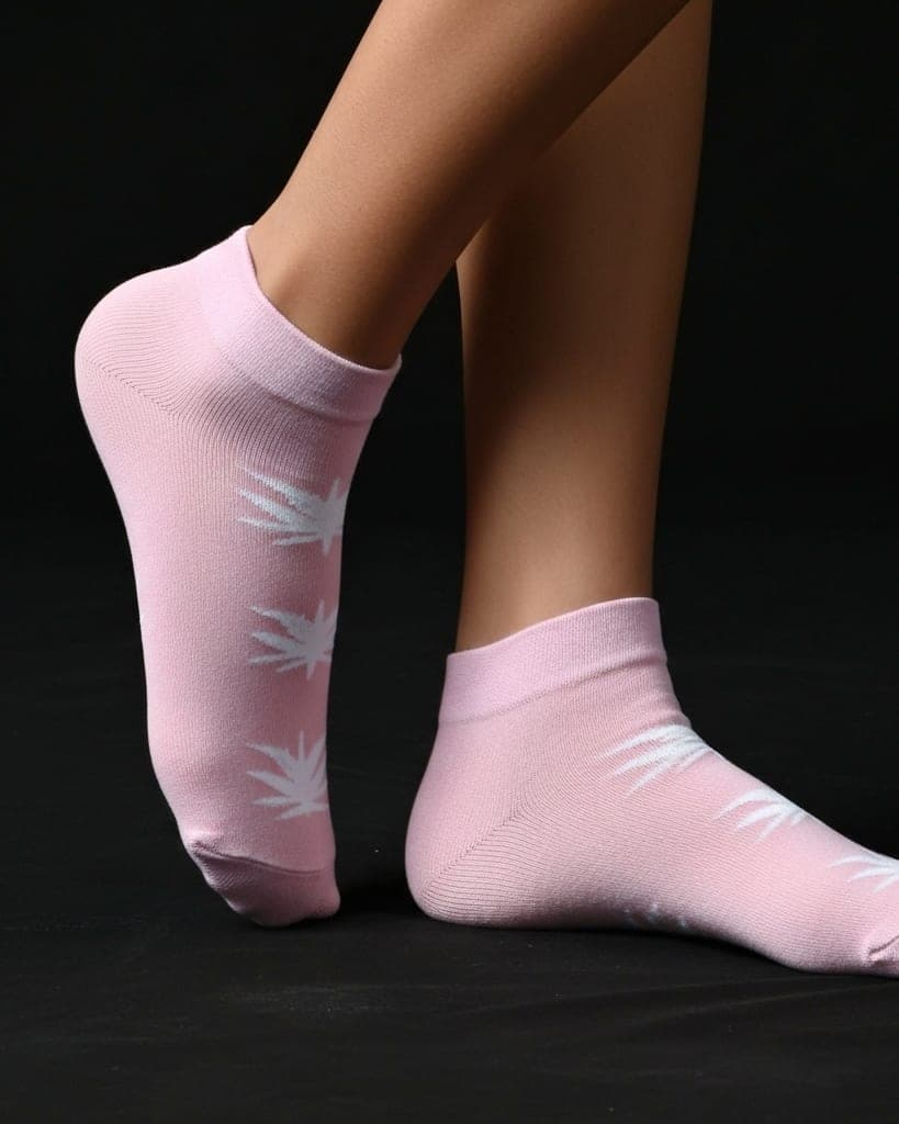 Soft Pink Starburst Ankle Socks
