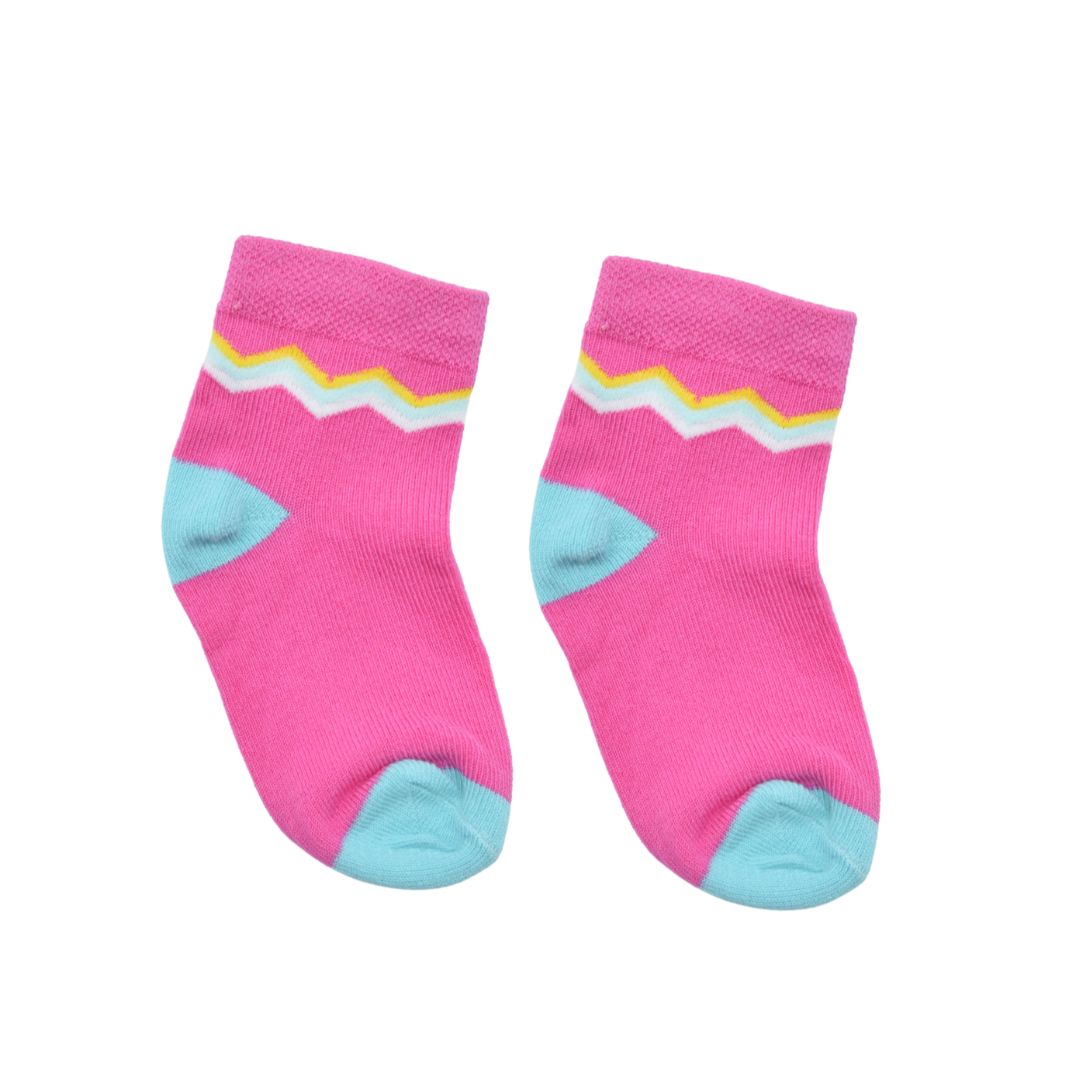 Bright Pink Baby Socks with Colorful Zigzag Design – Soft & Cozy